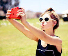 立足社区，辐射全国——易家人商城的市场布局与社会影响力